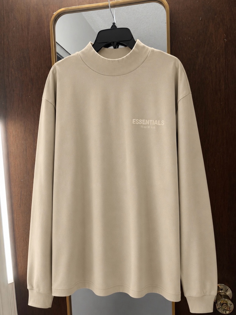 ESSENTIALS Beige Logo long sleeve crewneck like new